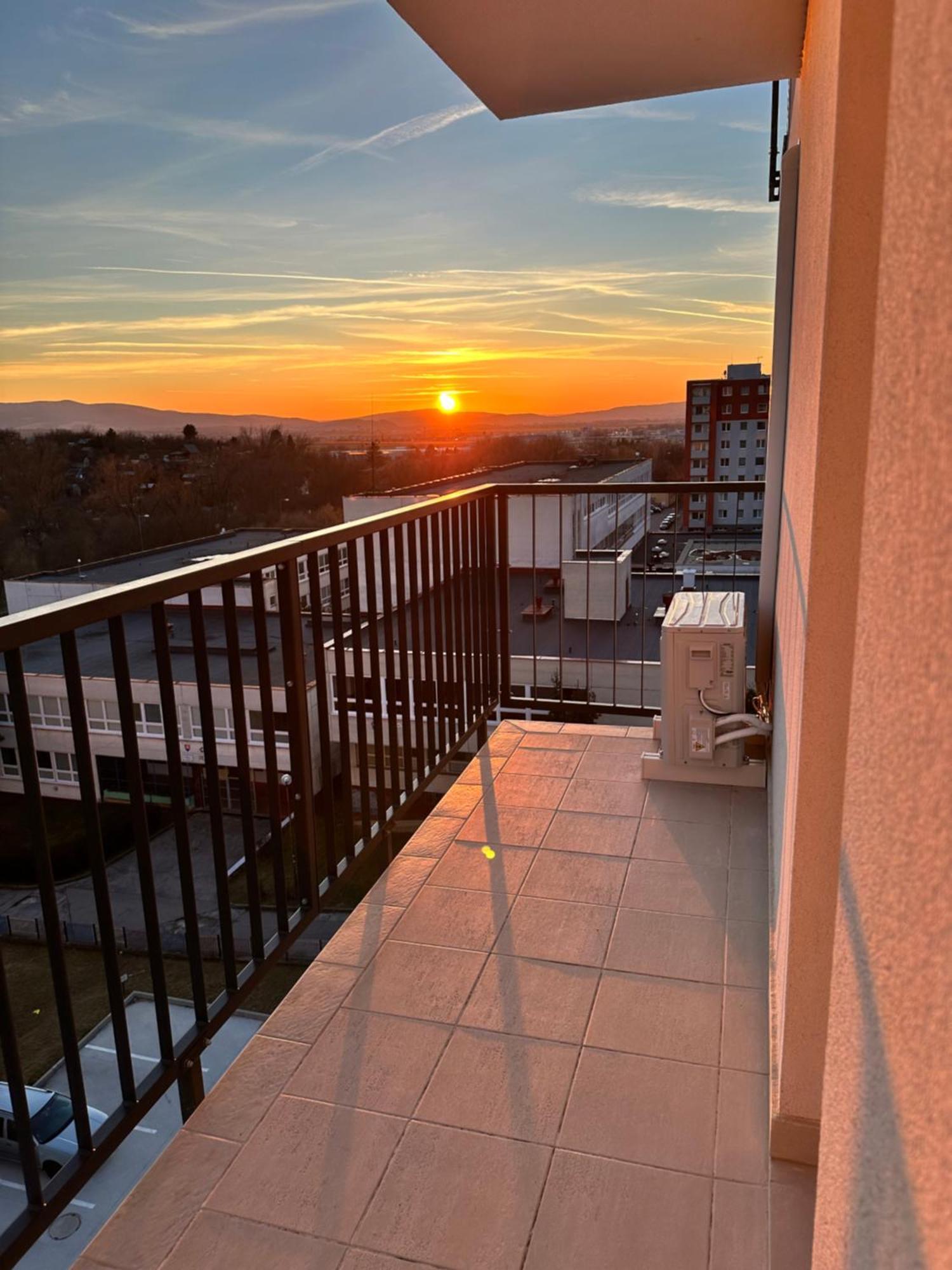 Trendy Apartment Trencin Luaran gambar